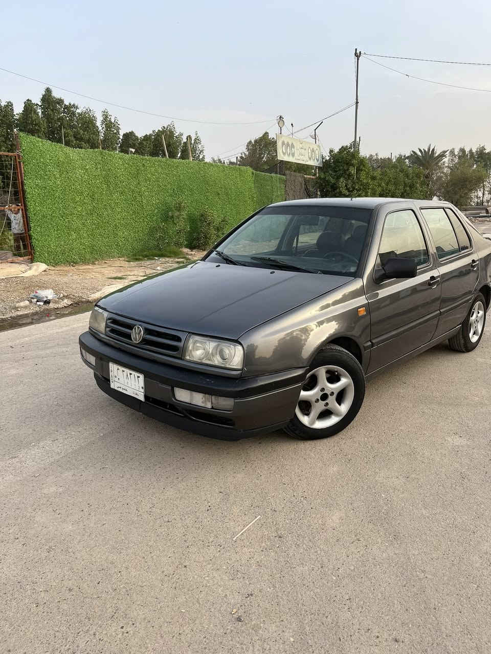 سلام عليكم
فنتو موديل 93 للبيع 
محرك 2000 جديد
كير اوتو جديد
صدر امامي خلفي جديد
كهربائيات كله شغاله 
تبريد شغال ثلج ❄️ 
سياره بدون ضربه صبغ عام للجماليه 
سياره مشروع وطني باي مكان تتحول 
داخل سياره نضيف بطاين جدد دشبول جديد
مازدات اساور 
ويل كب تخم تاير جديد 
سياره كامله من كلشي كلشي بيه شغال 
مكان بغداد جديده
***********
سعر ٤٤ و بيه مجال
