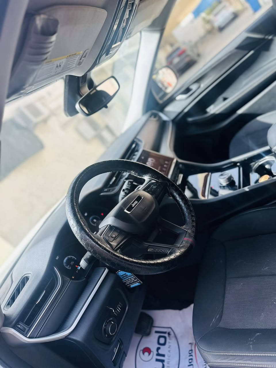 سلام عليكم 
البيع جيب فئه لاريدو معروفه  موصفات
موديل 2023 رقم مميز
الستفسار ***********
