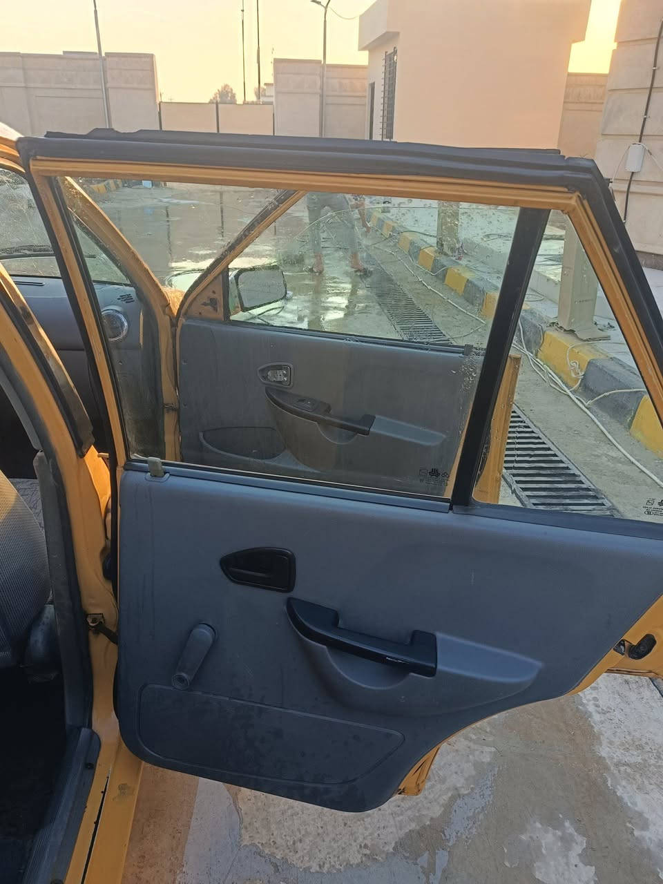 سياره سايبا 2015 رقم بغداد مصبوغه حزام جماليه محرك صرف كير شرط شاصي بي فطر ومصلح ابيع شرط التحويل السيارة باسم اخويه 
***********
0750 723 4381
