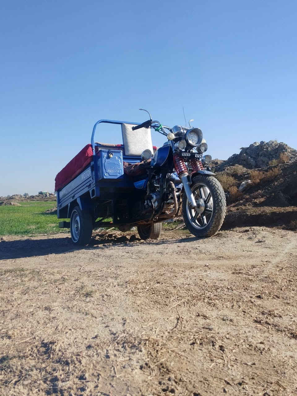 السلام عليكم ستوته جمره للبيع موديل 23 الثانويه 29 مقفوله كفاله عامه2600  ***********
