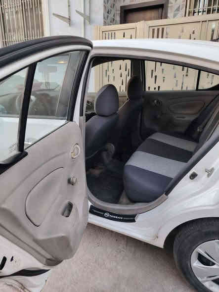 سيارة سني هندي موديل ٢٠١٨ ماشيه ١٧٩ الف بيها بارد بدون تبديل او ضربه مواصفات السني رايدها ١٠٣$
 وبيها مجال السيارة باسمي رقم بغداد تحويل ثاني يوم
للأستفسار الاتصال على الرقم ***********
