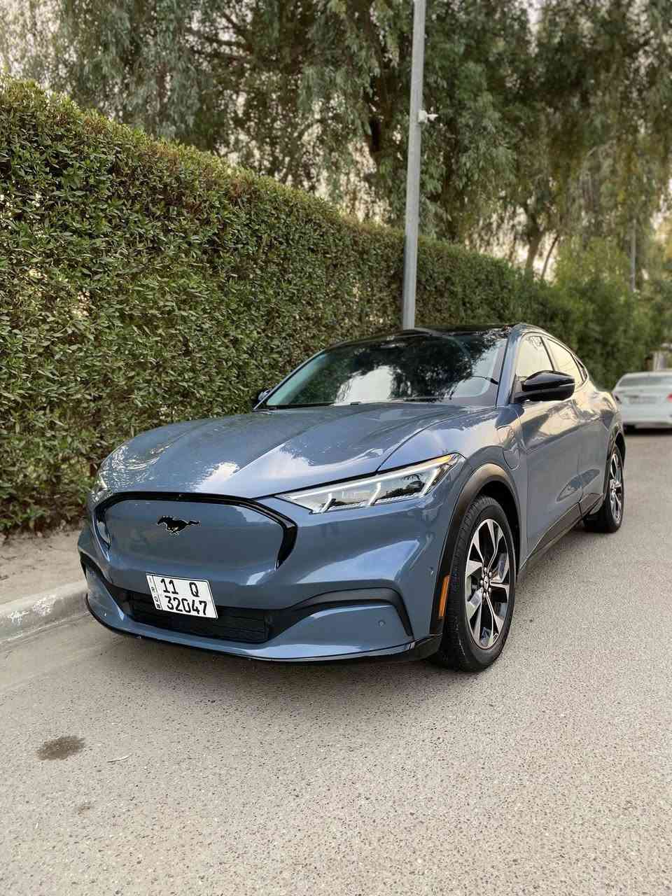 السلام عليكم 
موستك 2023 ماك اي كهرباء بل كامل
فئة بريموم ( فول مواصفات ) 1/1 
بطارية جبيره X حجم 91 كيلو واط 
دبل ماطور 350 حصان 🚀🚀🚀
سقف جام بل كامل 5 كامراة 
شاشة جبيره صندوق كهرباء 
داخل 7 الوان السياره بصمتين 
داخل جلد كشنات كهرباء 
رمز دوخل بل باب شاشة لغة عربية
نضام صوت B&O دمام خلفي 
حساس امامي خلفي 
السياره بجم بل كامل مغلف ( ppf) 
وباقي الموصفات المعروفة
حادث السياره فقط باب السياق 
ومصبوغ وربع الجاملغ فقط  
سعر : ( 215 ورقة ) بيع او مراوس 
مكان السياره اليرموك ***********
