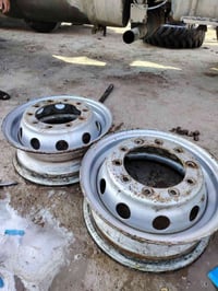 وياله جوبلس 24 جديد للبيع      07812282733