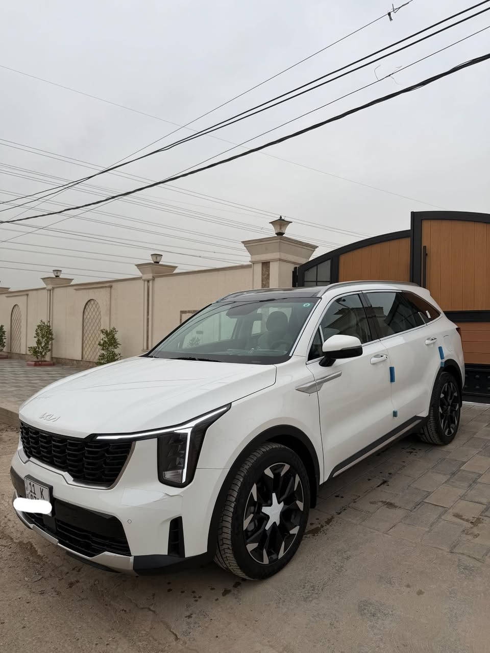 السلام عليكم سورنتو 2025فول كفاله عامه ماشيه 12الف الموصفات بلصورالسعر325ورقه بثلاثة شدات و25)***********
