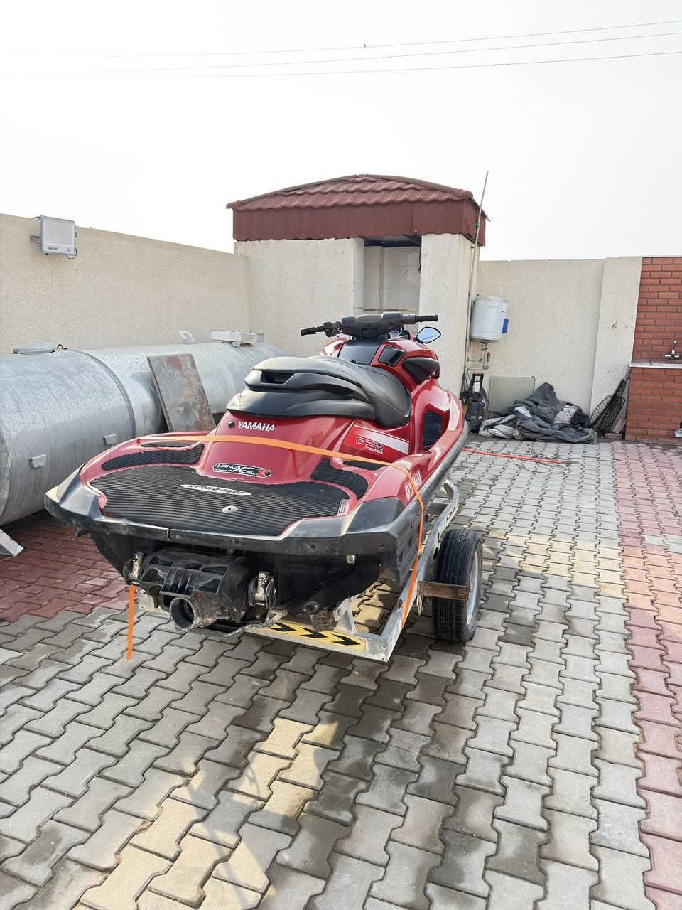 جت سكي للبيع
موديل 2015 لون احمر
گشر نضيف 
محرك 1800 سوبر
مشتغل 300 ساعة 
للاستفسار الاتصال
***********
