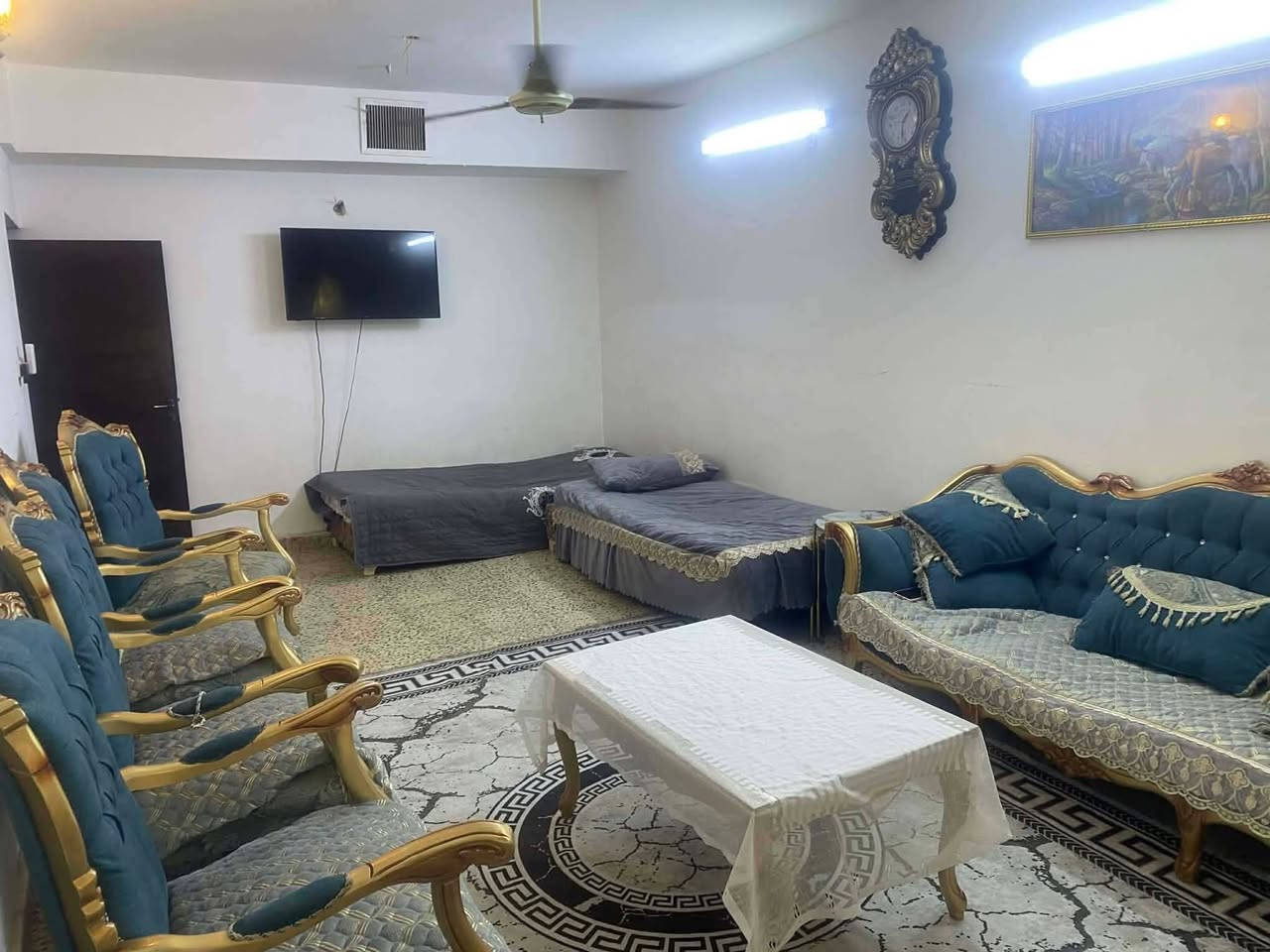 للبيع بيت
سلام عليكوم للبيع بيت
مكان حي الموظفين 
قريب على محكمه 
قرب مولد أبو ياسر 
160 متر وجهيه 8
***********
بسمي البيت طابو ملك
