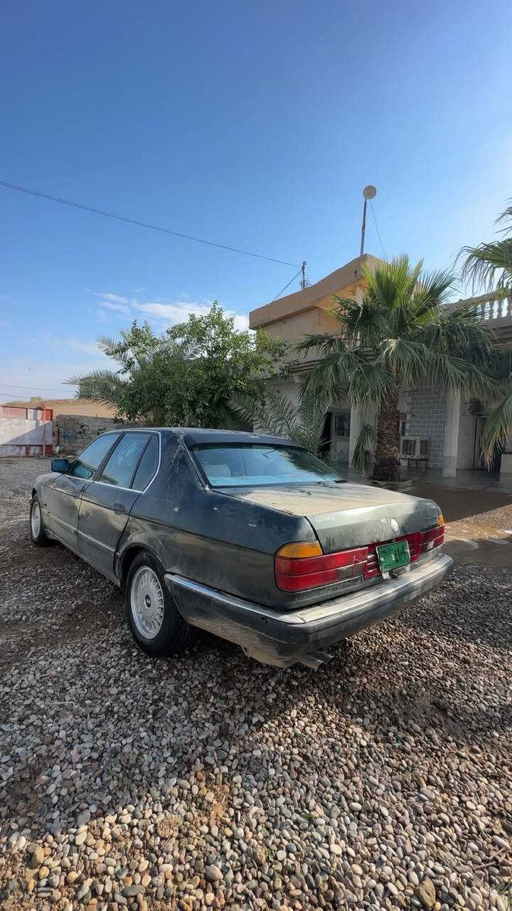 للبيع 730لون زيتوني رقم نينوه كامل ب بمرور دولي بس باقي هزه كير عادي مكينه فل 3/0 سياره كاعده ومرتبه بس تسوي بوليش وتمهد بيدك سعد  السعر 27  وتصال ***********
