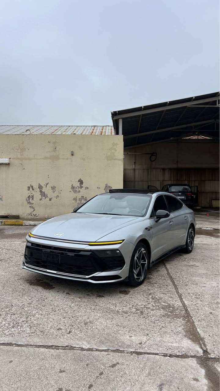🔴سوناتا موديل 2024 🔴
🔥205 $🔥
مكينة 2.500 طيااررره بانوراما ع طول السقف لون اسود 

‏HYUNDAI SONATA SEL 2024

🔴. حادثها السياره فقط جاملغ امامي سكن بدون دواخل 

🔴ايرباكا فقط ستيرن 

🔴ماشيه 30 كم بريحة الوكالة 
سيارررة حيلللل جديده  اني مستورده على ايدي 
مكينة 2.500 طيااررره 🚀🚀

مواصفات راح اذكرهن ولو ميحتاج لين هيه فول الفول 

بانوراما ع طول السقف 
بصمة دخول ذكي 
انارة داخليه محيطيه 
شاشة ع طول الدشبول 
تحكم ستيرن 
رادار امامي معا تحديد مسافة سيارة كدامك 

رادار خلفي 
رادار جانبي 
اوتو ستوب خلفي 
اوتو ستوب امامي 
شفتات ستيرن 
كشنات كهرباء وفول ايرباك 
كشنات تدفئه 
كير تعليك 
شحن لاسلكي 
حساس فتح جنطة الخلفية 
سماعات 🔊 
تشغيل عن بعد 
نظام خروج عن المسار 
نظام قيادة ذاتيه 
تبريد منفصل قطعتين امامي 
جامات اوتو 
نظام اوتو هولد مال ازدحامات 
هندبريك بصمة 
انظمة قياده سبورت ونورمات وكمفورت  وايكو 
كاربلي يدعم كافة الانظمة الهاتف 
دبل كزوز 
كامرة خلفية دوارة
اشارة بجاملغ LED 
دشبول كاربون فايبر 
كشنات ودشبول وبيبان لون سموك جلد وكنتارة 
ويلكب حجم 19انج
تايرات بلادية عليها 
بجم زنون 
لد ع طول البجم 
لايتات اوتو 
مري قلاب معا البك 
نقط عمياء 
مراية داخليه تعتيم تلقائي 
شاشة تبريد تحكم كله لمس 
🔴مكانها عقره 
🔴السعر 205 $
🔴رقم الهاتف :  [ *********** ]
..
.
.
.
.
.
‏#car #qcar #العراق #بغداد #سيارات #سوناتا #هونداي #رام #سبورت #تيوتا اكر, نينوى
