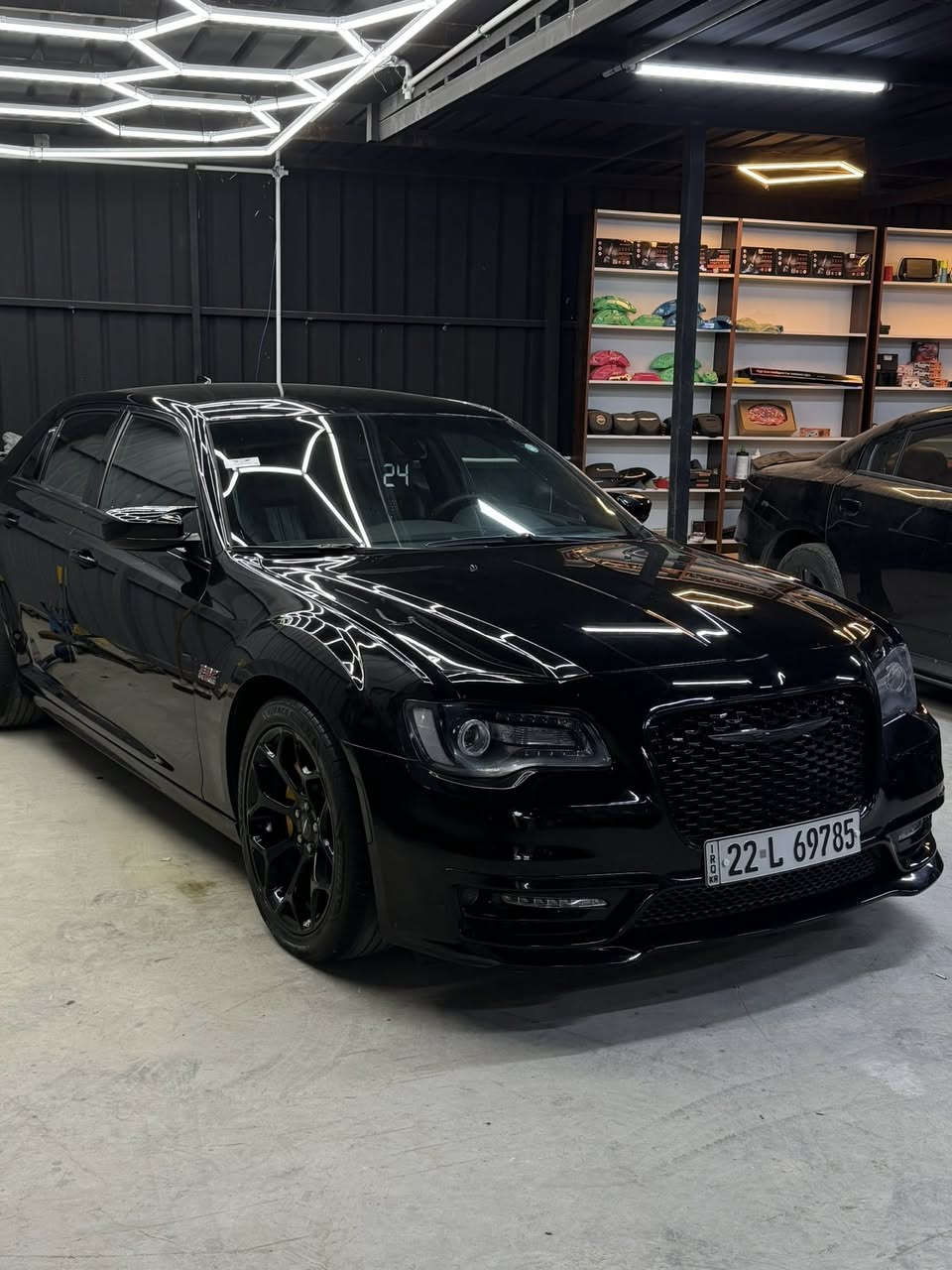 السلام عليكم
اوباما 2019 فئة S بدون بنوراما 
لون اسود داخل جلد اسود حضنS 
ماشية ١٥٠،٠٠٠ ميل تقريبا 
السياره بيها ٣ قطع صبغ و ٣ قطع تبديل بلادي مالشركه
رقم اربيل باسمي تحويل ثاني يوم 
مكاني بغداد حي القاهرة 
السعر ١٨٨$ وبيها مجال بسيط كلش 
***********
***********
