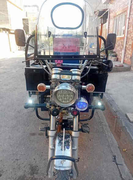 ستوتة مديل ٢١ كله بلاد اي نقص مابه كهربيات فول شمالية ٣ وراق رقم الهاتف ***********
