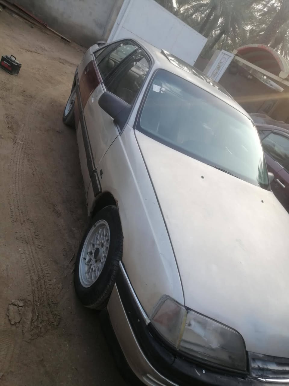 يالله سلام عليكم خوان اوبل للبيع موديل 92 مكفولة من ضربه وصبغ مكينه نضيفه كير نضيف  حداديه نضيفه كهربائيات كله شغاله تخم تايرات كلهن جدد  سياره مال جناي راعيها يريد تحويل وغرامات مصفره  ترايك وين مايعجبك سياره متعوب عليها  السعر 25 وبيها مجال مكاني كربلاء البراهميه الرقم ***********
