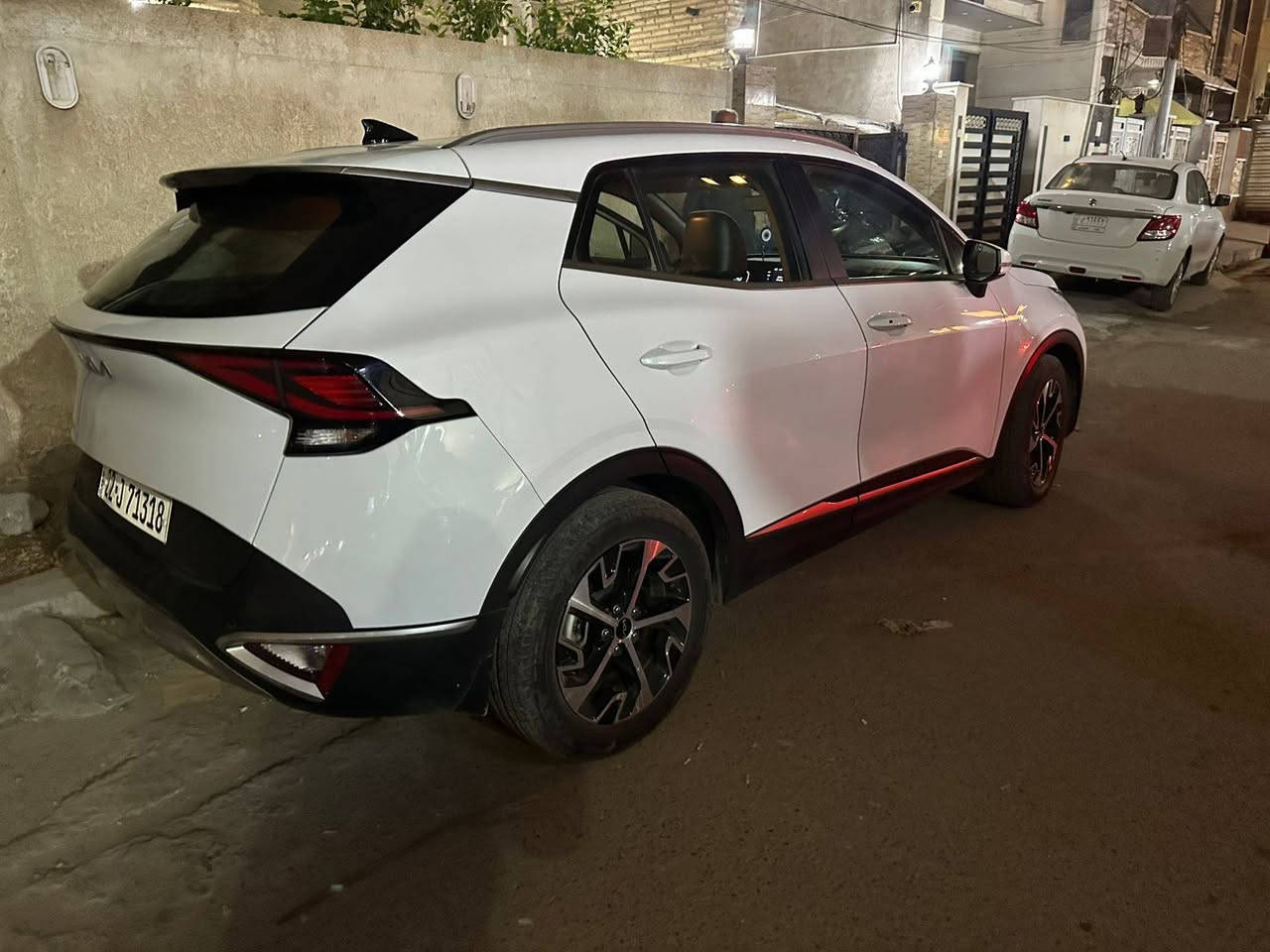 سلام عليكم كيا سبورتج 2023
سياره جديده نص فول فقط تكحيل بجاملغ امامي السايق اصبعين
وطخه باب عكس سايق كد شبر السعر 220وبيه مجال لاتصال ***********
