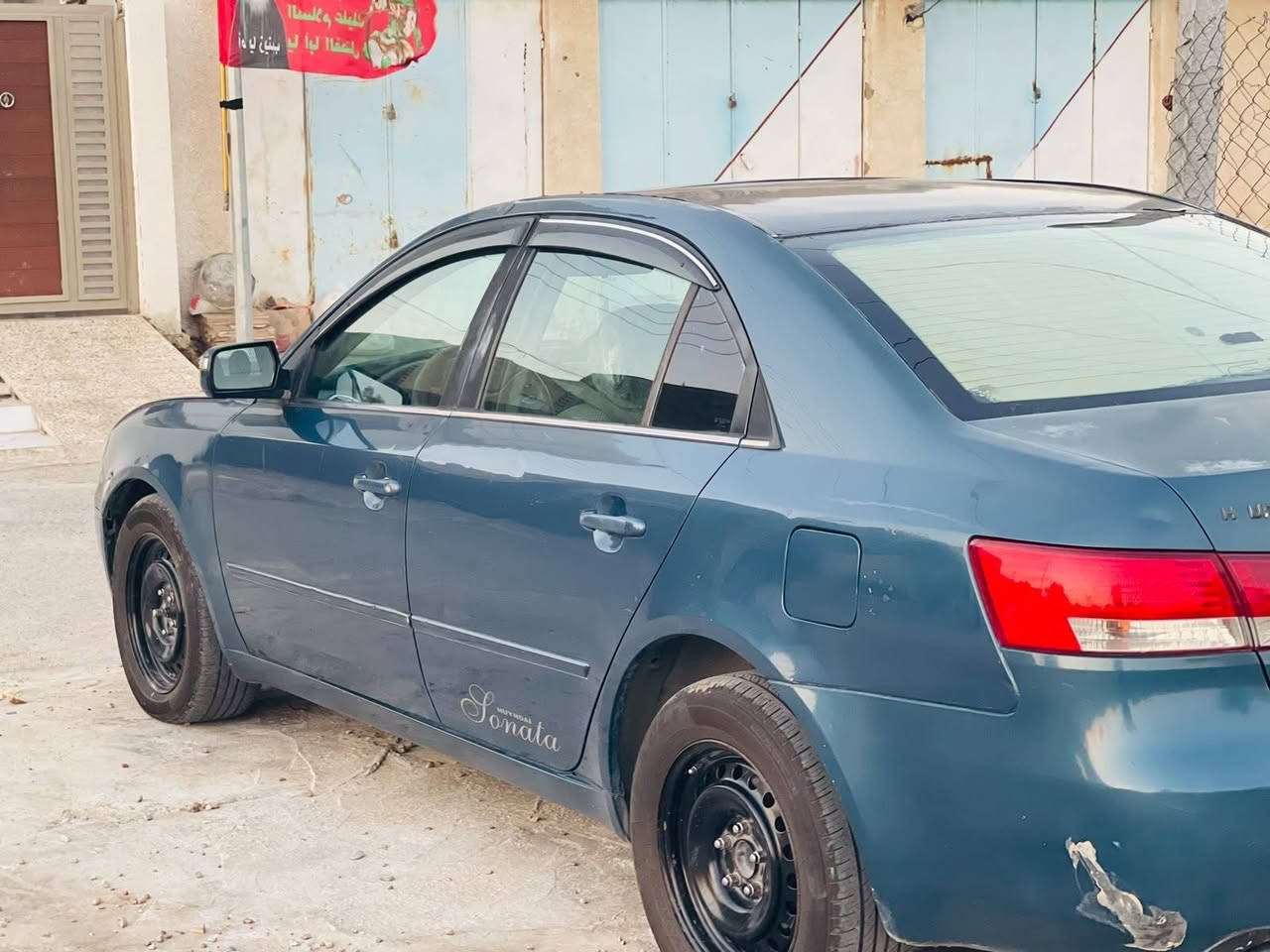 سلام عليكم سوناتا للبيع مديل 2007 مكينه كير حداديه تخم تاير جديد منظومة تبريد جديده مكينه 6 السعر 80 وبيهه مجال قليل ***********
