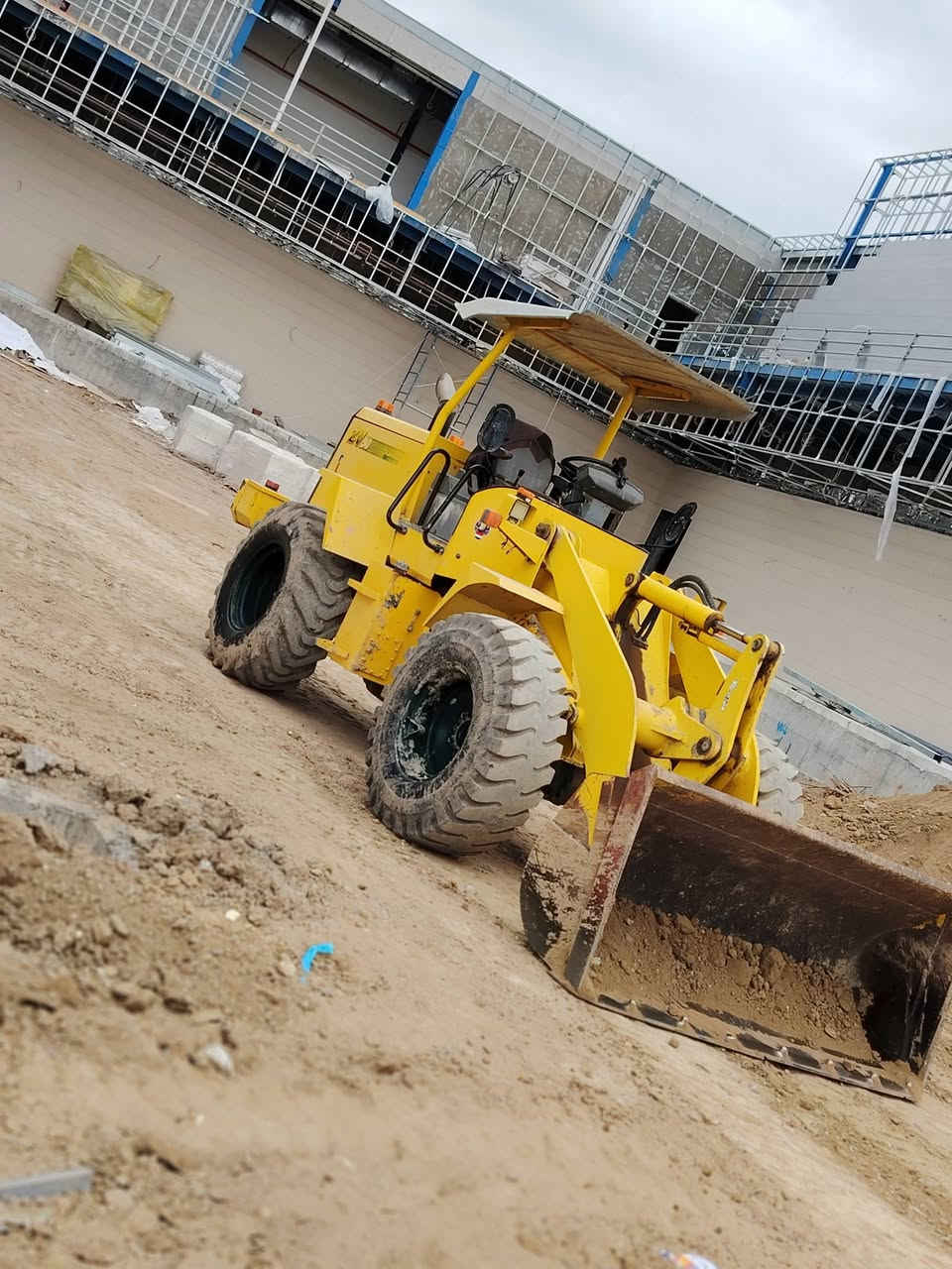 شفل كاوسكي البيع موديل 2011 مكينه خير من الله مكرك بم او نوزلى السعر اتصل على الرقام ***********//***********
