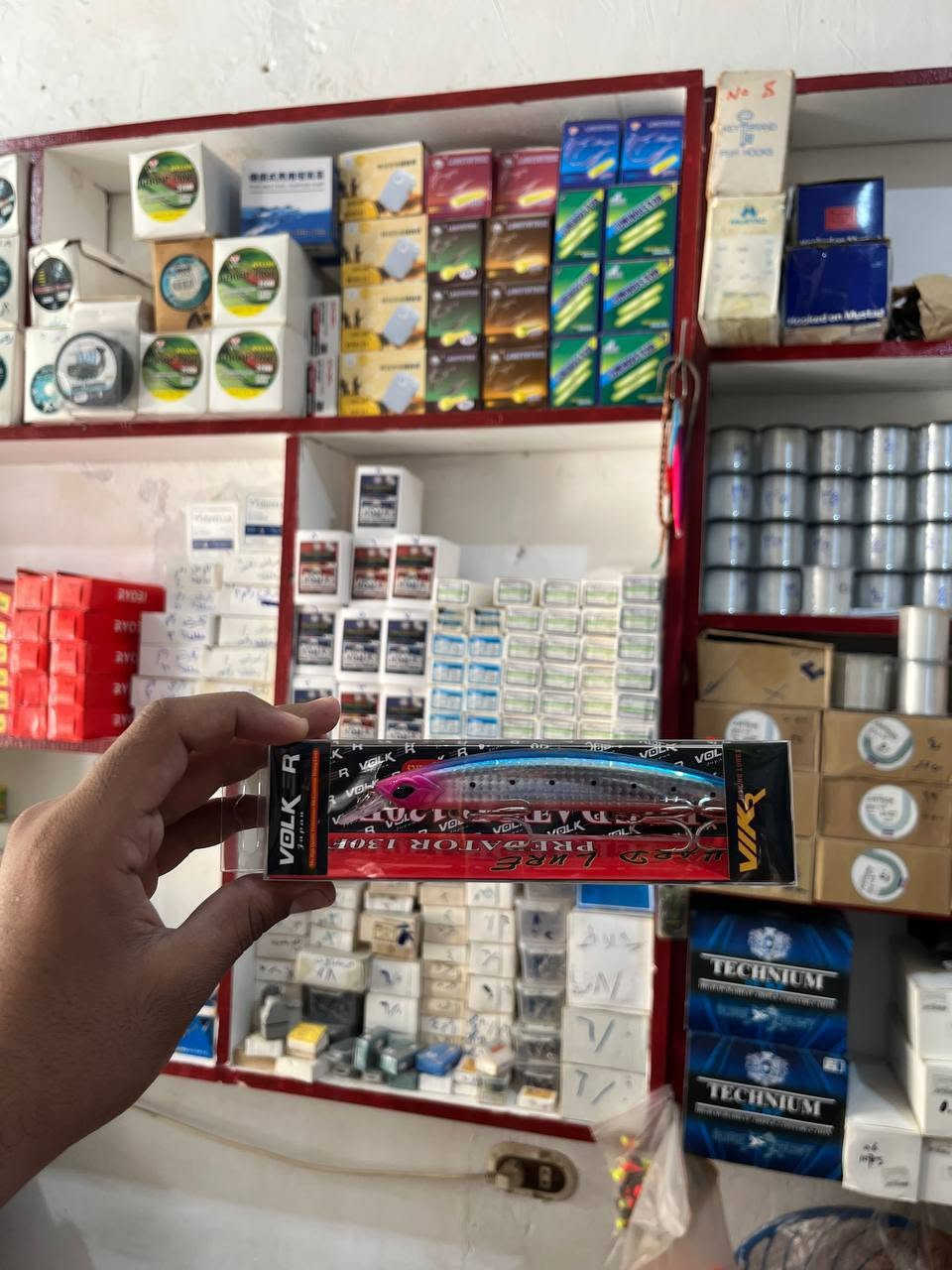 بفضل الله، الدفعة التانية من ربلات Volker وصلت يا وحوش! 🎣🔥

​الطول: 13 سم 📐

​الوزن: 27 جرام لرمية مرتاحة للمسافات ⚖️

​النوع: غاطس (Sinking) عشان تجيب السمك من الأعماق 🌊

الـ 7 ألوان كاملة متوفرة دلوقتي.. يعني كل ألوان الجر والضرب اللي بتعشقها السمكة جاهزة في المحل
.

الحق لونك المفضل وجهز عدتك للموسم قبل ما الكمية تخلص! 📦🐟
اعملوا فولو هنا للصفحة الجديدة❤⬇️

 شهدي لادوات الصيد   

📍لوكيشن المحل
 https://maps.app.goo.gl/jZWxoY3mdBPSGPKT7

للتواصل☎️/ واتساب او تليفون 

📞01282863578
📞01211477275
📞01030123513

العنوان/العجمي
 _ابويوسف _بعد ملاهي هابي لاند بعد الحديد والصلب_بجوار مسجد الرحمه
هتلاقي علي اول الشارع عربية فينوس🚚

#shohdy_fishing_tackels 
#شهدي_لأدوات_الصيد 
 #reelsvideoシ 
 #videoviralシ 
 #fishing
#صيد_السمك #ربلات_صيد #Volker #طعم_صناعي #أدوات_صيد #عدات_صيد #صيادين_مصر
@highlight


**إذا كنت صاحب هذا الإعلان وتريد حذفه لأي سبب، رجاءا أرسل رسالة إلى الدعم الفني**