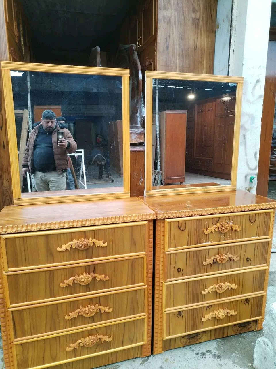 يمنا بسس بسعر جديد 65 مع توصيل مجاني لي بيتكم يصلكم بل ليلون جديد ما مستعمل... خشب عراقي صاج.. 
  حجمها.. 80 طول جكامح 
............ 80عرض
........... 90 مراياااا..... موصل فقط..... 🤎🔥


**إذا كنت صاحب هذا الإعلان وتريد حذفه لأي سبب، رجاءا أرسل رسالة إلى الدعم الفني**