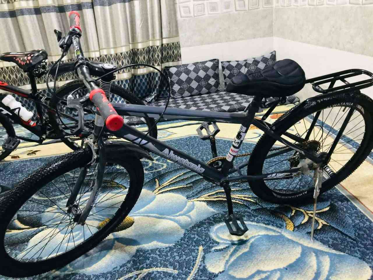 متاح بايسكل حجم 26
جديد. بس متروك 
كلشي ما تصرف عليه 
البيع أو معارضة بعبد الحليم كير
المكان حي فلسطين 
السعر 120 وبي مجال


**إذا كنت صاحب هذا الإعلان وتريد حذفه لأي سبب، رجاءا أرسل رسالة إلى الدعم الفني**