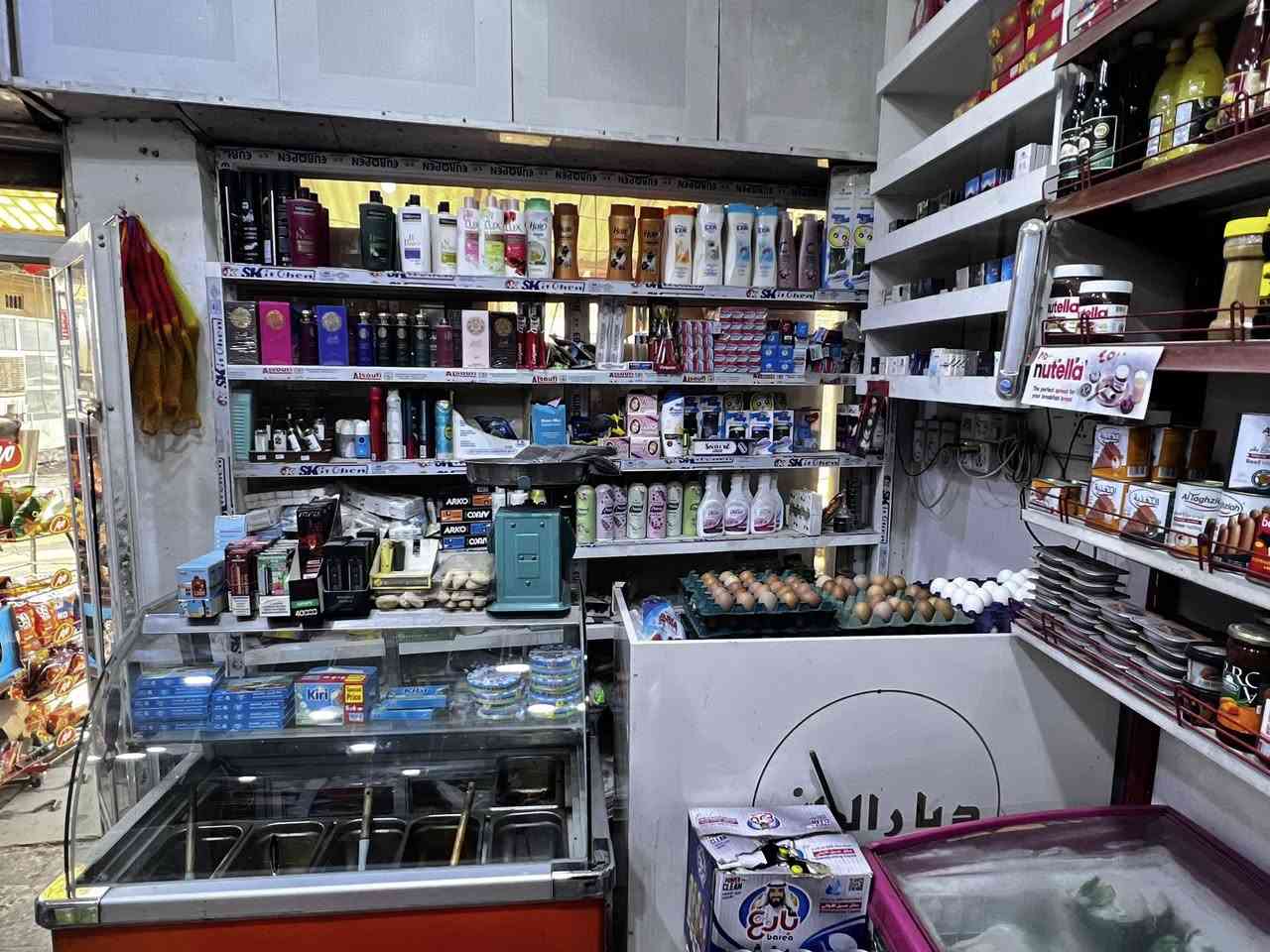 سلام عليكم
اسواق جهازه وكامله 

…موقع بغداد الحريه شارع المشتل 

الاسواق ركن ع شارع خدمي ومنطقه سكنيه 

سعرهه مناسب وبضاعه خير من الله 

عارضه طرحيه وعاموديه ملك الامحل سلال جباس كلهن ملك الامحل ماعندي مال شركات فقط 

( شركت بغداد & شركت كولا & مجمده ايسكريم ) 

للستفسار *********** 

بسبب ضروف العمل وقت 

شغاله ودخل خير من الله
