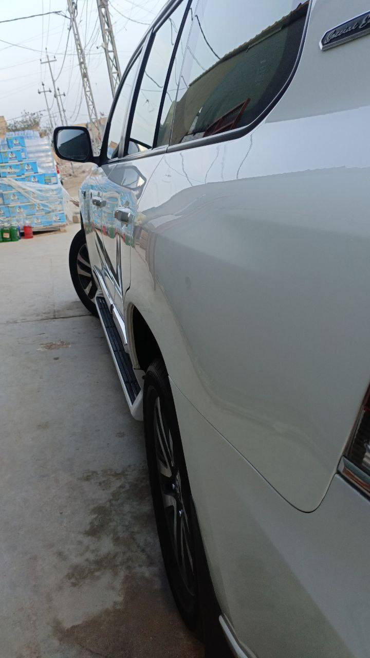 السلام عليكم للبيع لاندكروز موديل 2019 ساز  اصلي رقم  بغداد  الجديد بسمي  سياره مكفولة كفاله من صبغ والتبديل والضربة   وحتى الدعاميات بدون صبغ
فول مواصفات 1/1
بصمه تشغيل
5بصمات ابواب 
فتحه سلايت
كشنات ثنين كهرباء ثلاث حركات 
كشنات جلد اصلي
شاشات عدد 3
عداد لكزز
زراكات
اشارة لكزز
مري قلاب
مري شفط
جنطه شفط
شاحن 
دبل ماوس
مثبت سرعه
سبعه راكب
ثلاث قطع تبريد
مطفايه حريق
محرك V6 
8ايرباك
حساس امامي
حساس خلفي
تحكمات ستيرن كامله
كامرة دوارة
وباقي مواصفات الساز  معروفه. 
اسبير سياره ما نازل 
 ماشيه.(66)الف حقيقي
اللاستفسار اتصل على الرقم*********** مكاني بابل
ملاحظة أنا مكلف بالنشر فقط.
ملاحظه شخط بسيط جدا مامبين وبي دي ار صغير موضح بل صور
