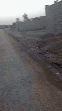 للبيع 300 متر ***********
