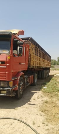 سكانيه للبيع راس وعربانه سنويه الغايه 2027 رقم بغداد الاستفسار على 077...