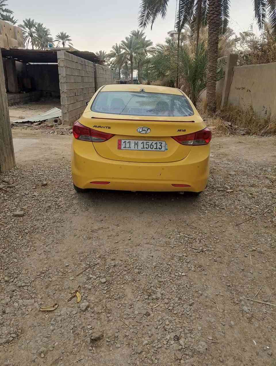 السلام عليكم للبيع أفانتي 2012 مكينه حجم 1600 مكفوله عده شبر بارد بالجاملغ الخلفي سنويتها وهزه جديده سنويتها لحد 2028  
سعر 88 ورقه 
مكانها بغداد الوزيريه 
للاتصال ***********
