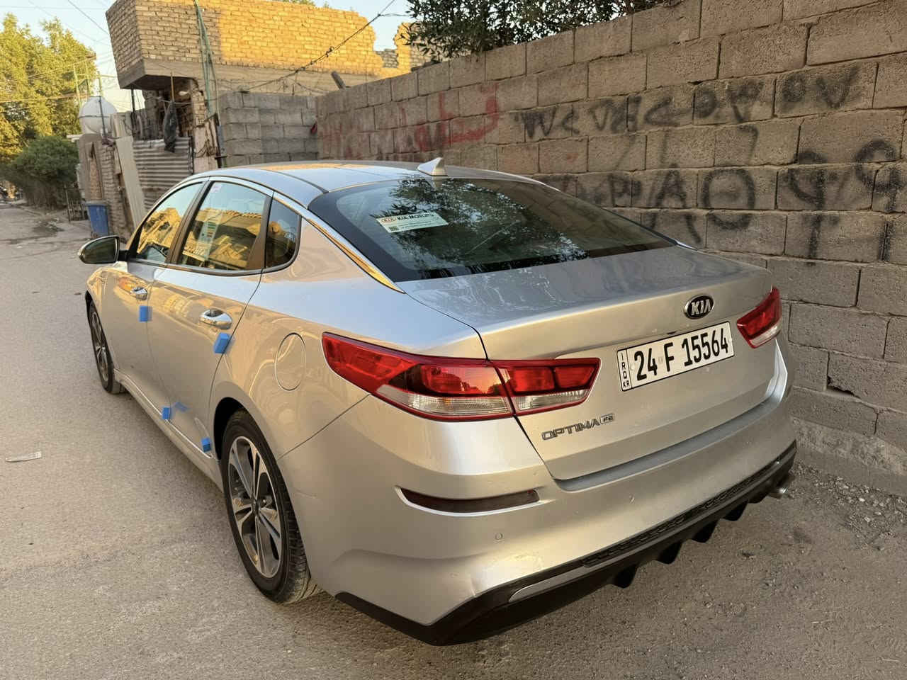 السلام عليكم اوبتما موديل ١٩ وارد امريكي حادثها بس بنيد مصبوغ وبلعراق بيها باب سايق انطخ وصار بي صبغ بدون دواخل فقط مكينه ٢٤٠٠ جي دي اي تخم تاير جديد صدر جديد تحكم ستيرن جهتين كامراًدواره رادار امامي تحديد مسار سياره جاهزه رقم دهوك وكاله عامه باسمي مكانها بغداد الغدير مقابل شقق زيونه عارضها ب١٢٠ وبيها مجال ***********
