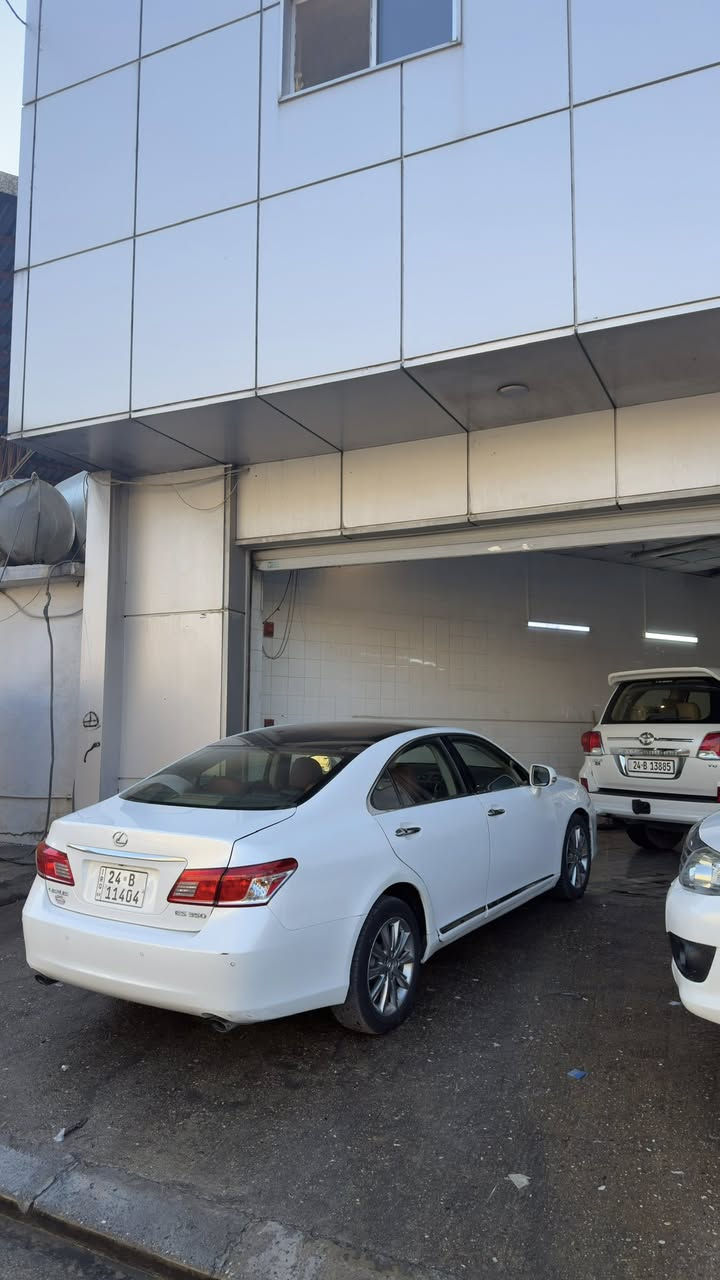 السلام عليكم للبيع لكزس es350
رقم دهوك 

خليجي 1/1

معروضه 155 

مواصفات فول 1/1

فتحه سقف  بانوراما 

كشنات جلد + كهرباء 

شاشه + بلوتوث 

رادارات جوانب 

حساسات أمامي خلفي 

مثبت سرعه 

كشنات حار بارد 

ستيرن كهربائي 

صندوق كهربائي 

 ماشي 200 الف
2 قطع جاملغ صبغ امامي وخلفي

2 قطع تبريد 

لايت زنون اصلي 

تخم تاير جديد


**إذا كنت صاحب هذا الإعلان وتريد حذفه لأي سبب، رجاءا أرسل رسالة إلى الدعم الفني**