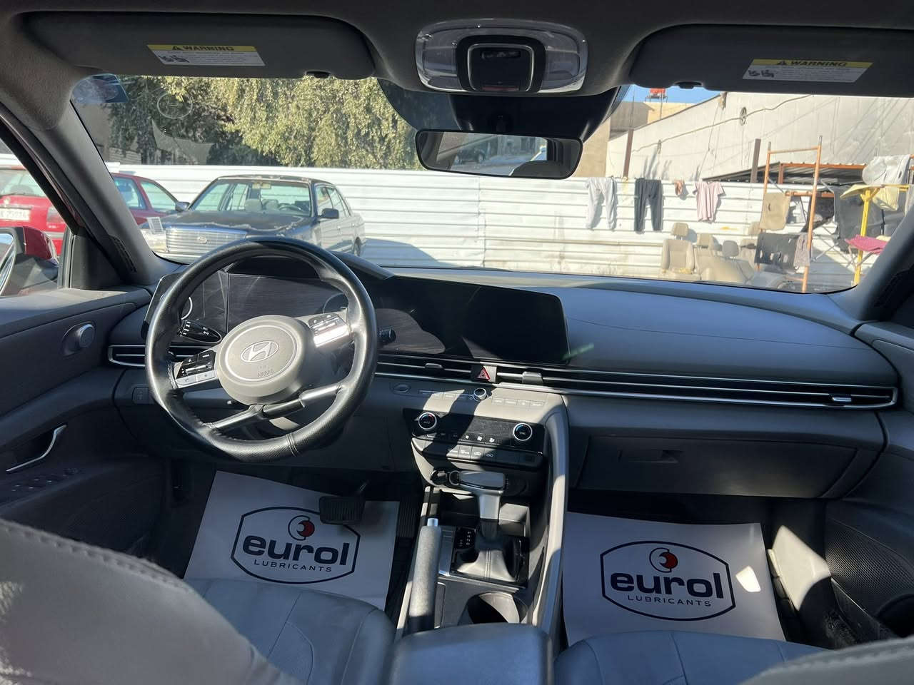 النترا للبيع واريد امريكي موديل 2024 السياره بدون ايرباك السياره مثل ماموضحه بالصوره. موجود صور الحادث مالتها السياره فول ماعدا الفتحه شاشه متصل بصمه تشغيل عن بعد رادار جانبي توقف ذاتي بيها حساسات جابنيه السياره جهازه من كلشي السياره مكفوله من كلشي عدا الضربه مال حادث مالتها  
*********** 
بي واتساب  الشراي يتصل  ماشيه 53 الف كيلو مو ميل 
السعر خاص
