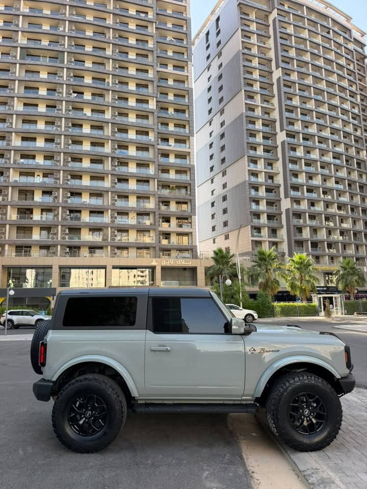 Bronco V6
فورد برونكو قطعة المميزه
محرك 6 سلندر توین تیربو ( طيارة)
موديل 2022
ماشية 28 ميل
سيارة جديده جداً و فوول فول
بيها قطعتين صبغ بدون دواخل و بدون شاصي

سعر 280
***********
