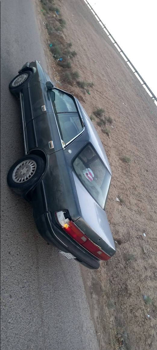 سياره للبيع نوع شيزر موديل ٩٠ رقم صلاح الدين مشروع وطني مكينته ثنين ونص شرط مكفول سياره بلاديه مكفوله من الكص وين ميعجبك افحص صدر جديد تخم تاير سياره خير من الله السعر ٢٨ وبيها مجال للطيبين للاستفسار ***********
