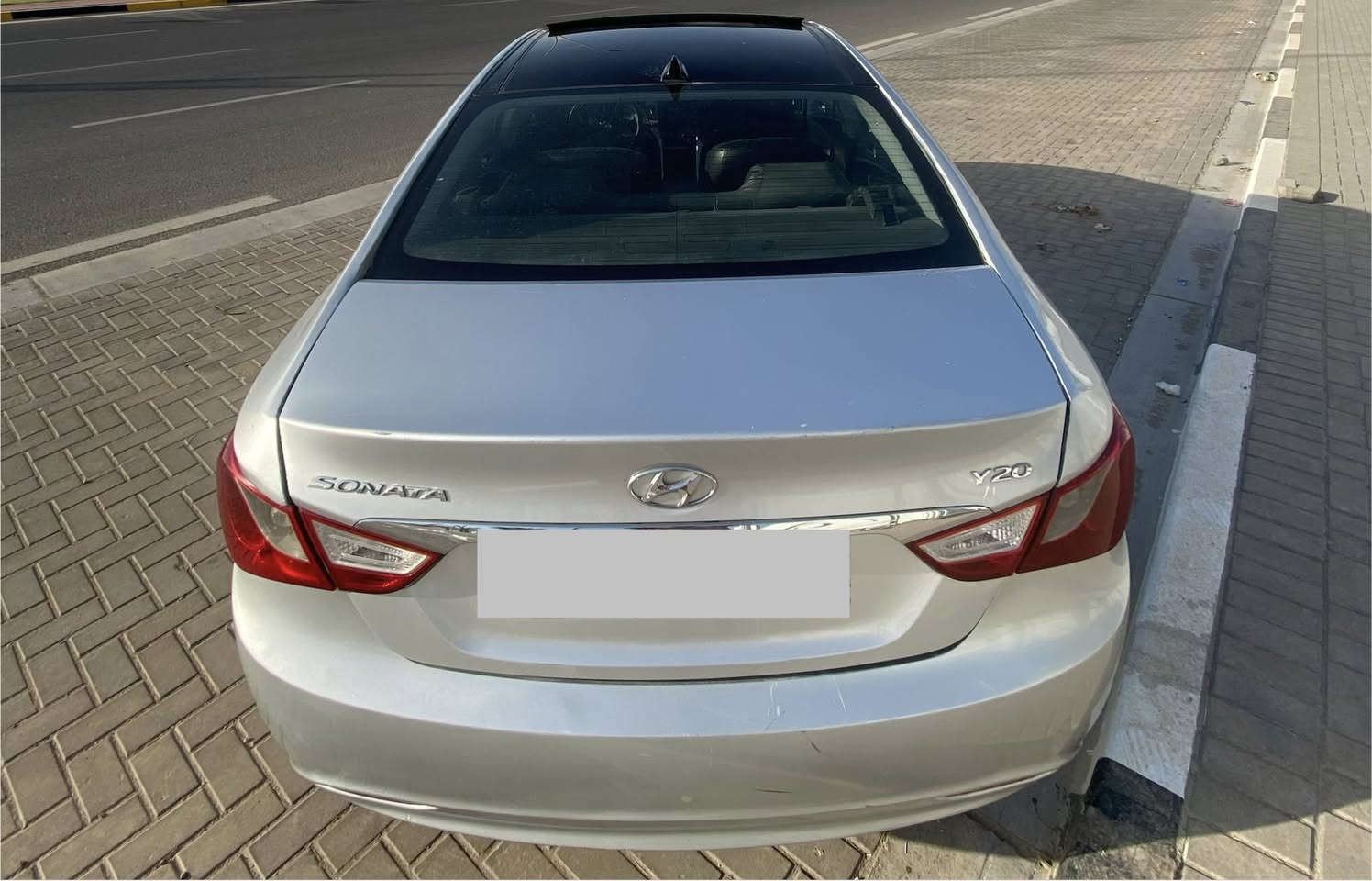 سوناتا غاز اصل خط واحد ادوات 
متومه ارقام سنويه بيها 
كص جنطه يعني كصتين دخوول جديد ماماشيه 
بعدها بدهن كوريا 
فول السياره بنوراما كشنات جلد شفط مري 
تبريد ثلاجه 
شاشه كار بلاي كامره دواره شادها ب٢٠٠ الف 
منضومه زنون بيها تخبل جاهزه للاخير 
كير مكينه كسر كارتون 
مكاني البصره 
*********** بي واتساب
