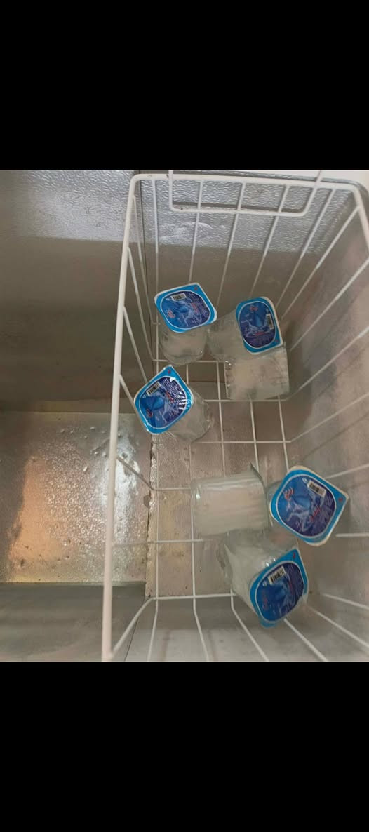 مجمده شغالة جديدة لوك استخدام قليل ١٧٥ ثلاجه شغالة فول ١٧٥ الاسعار بيه مجال


**إذا كنت صاحب هذا الإعلان وتريد حذفه لأي سبب، رجاءا أرسل رسالة إلى الدعم الفني**