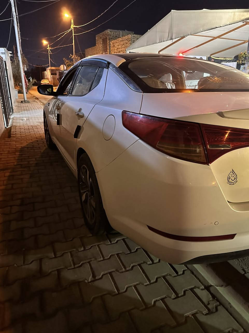 السلام عليكم للبيع
نـــوع السيــــارة : أوبتيما 
المـــــــوديــــــل :2011
لـون الســـــــيارة : ابيض 
عدد الاسطوانات : 4. 
حجـــم المحــرك : 2000
رقــــم اللوحـــــة : اربيل. 
تبريد.            شرط. 
سيارة.       خليجية. 
مكينة. و كير.       شرط 
حداية.  خلفي امامي 
كلة.    جديد. ع ايدي.  
تخم تاير. جديد. مع ويل
- [ ] كشنات كهربائي 
- [ ] كراسي. كهرباء 
- [ ] سيارة.  خليجية. 
- [ ] سيارة.     ماشية.    155 كيلو. مو ميل. 
- [ ] الملاحظـــــــات  سيارة. 
- [ ] رحمه الله والديك. عطرنة. كلمة طيبة. 
- [ ] مكان سيارة بالدوانية. 
- [ ] السعر              125. بيها مجال. 
- [ ] اخوان كلشي مذكور واضح كدامكم 
***********
