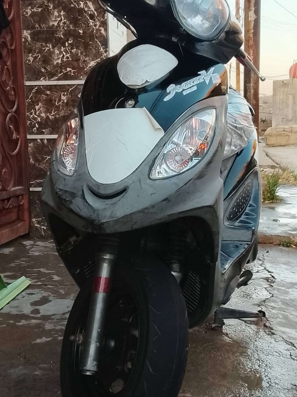 السلام عليكم
دراجة كامكو v2
الدراجة كفالة عامة شرط الفحص 
موديل 2013 
كلچات جدد شرط
مابيها نقص جديدة قبل شهر طلعتهة من الرمبة.. مكاني.. قلعة سكر وهذا رقمي 
الشراي يخابرني  ***********
