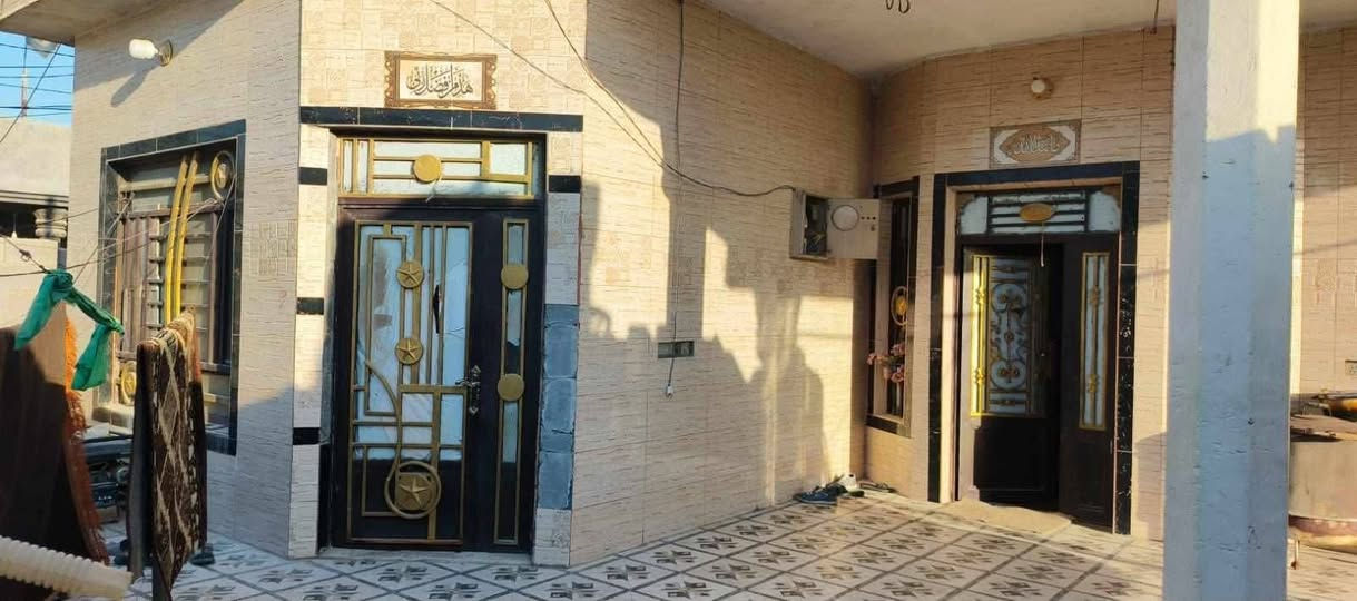 بيت للبيع منطقة الشبانات مشروع البزل لاول المساحه ٣٥٠ متر عقد ١٧ السعر ١٦٠ قابل للتفاوض تواصل واتساب ***********
