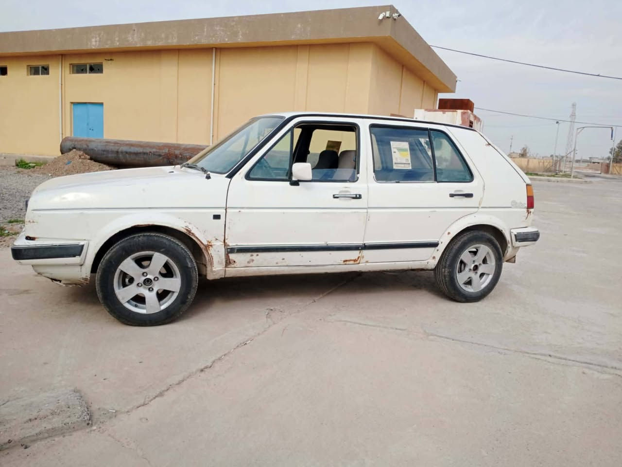 السلام عليكم كولف جديده للبيع موديل 91 سنويه صاقطه نوعيت محرك احسن نوع صفر اثمانية سعر 15وبيه مجال اتصل بيك خير ودلل***********
***********
