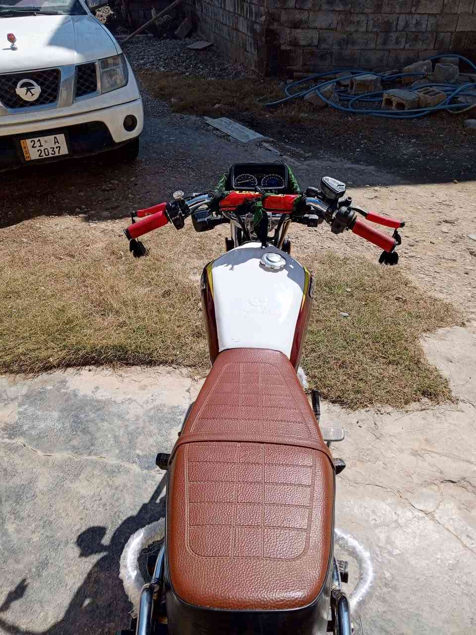 السلام عليكم
سونك تايكر موديل 24 دراجه كلش حلوه ونضيفه اوراق كامله كهربايات دشبول شغال مكينه شرط تخم تاير جديد بس عايززها ((جامه دشبول)) مكاني جلولاء الاصلاح 
سعرها 625 وبيها مجال متواجد واتساب فقط ***********
