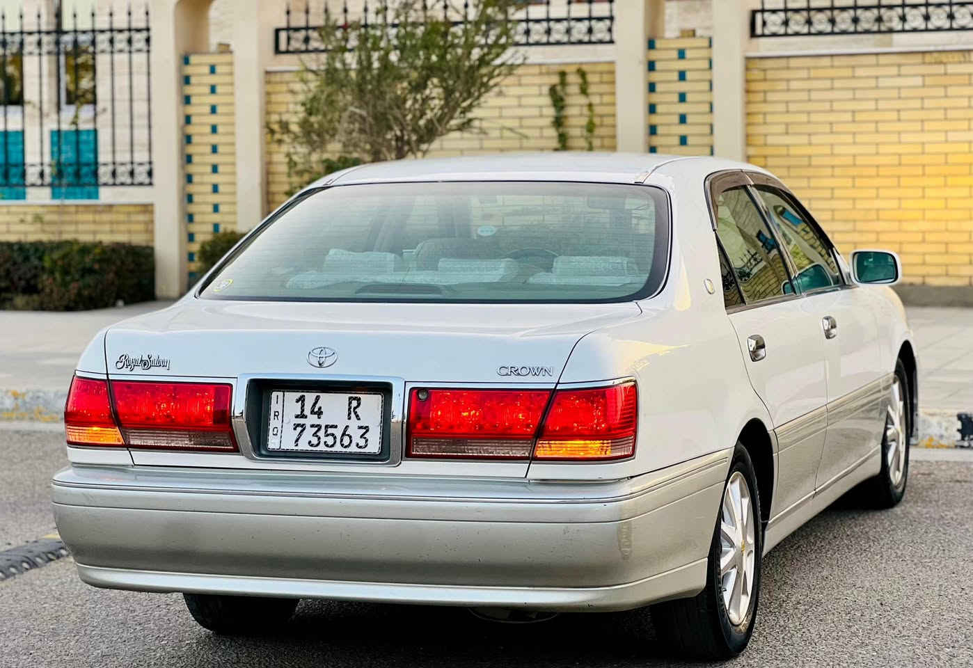 السلام عليكم ورحمه اخوتي
للبيع  تيوتا كراون ملكه شرط زيرو دخول جديد 
ماشيه ١١٠ الف حقيقي السياره كارتون مواصفاتها معروفه
موديل 2000 لون صدفي محجل مواصفات  4 دگم  فتحه كرستال اصل 
رقم بصره انگليزي (بأسمي) سنويه مجدده لل 2030 تريد وكاله عامه تريد تحويل مباشر وين ميعجبك 
گير ومكينه  D4  الچبير شرط جدد السياره كفاله عامه عراق ويابان من كلشي فقط (نقل) جاهزه مجهزه من كلشي حداديه اسفنج كهربائيات ويل نجمه تخم تاير دواخل دشبول عارف تحوير النجف فوك وجوه تبريد ثلج شرط السياره ماتذب عليه ولا فلس مال جناي مكان السياره كربلاء السعر 107  وبيها مجال للشراي 
للاتصال....***********
