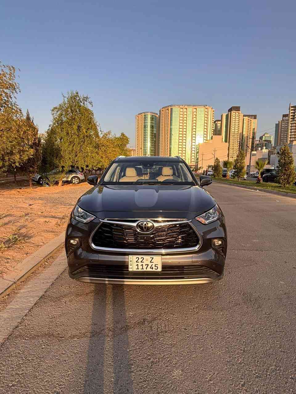 للبيع تويوتا هايلندر 2024 ✅

سعرها ادخل ع رابط https://t.me/carssofiraq/15213

فئة Platinum AWD فول فول اعلى فئة 
السيارة 2.5 توربو، السيارة لونها  رصاصي وليس اسود
السيارة ماشية 16,800 الف كم حقيقي، جاملغ ايسر امامي وبابين جهة السايق تبديل اصلي نفس الصبغ بدون صبغ، وبيها نص جاملغ خلفي جهة سايق صبغ
السيارة مكفولة من الصبغ عدا نص جاملغ ايسر خلفي، محرك، كير، بشرط
السيارة مواصفاتها معروفة: 
بصمة
شاشة
٥ كاميرات
كاميرا ٣٦٠ درجة 
رادارات وحساسات امامي، خلفي وصفح 
قيادة ذاتية
Emergency stop
Auto-stop
نظام Eco, Normal, Sport 
ونظام (Rock & Dirt) و (Snow) يعني فور ويل
نظام Auto-Hold
كشنات جلد
كشنات تبريد وتدفاء 
كشنات خلفي هيتر
كشنات VIP
بردة خلفي
تبريد قطعتين
داتاشو
ستيرن هيتر 
بانوراما
Handbrake دگمة
تولد 265 حصان 
310 lb-ft torque 
صندوق كهربائي 
وبيها مواصفات اكثر
السيارة مرقمة اربيل باسمي 
السيارة مكانها اربيل
من السيارة تنباع ثاني يوم تتحول باسم المشتري او باسم الشركة 
الي يريد يراسلني عل خاص وأدزله
الاستفسار:
***********
***********
موجود واتساب
.
.
🚗اعرض سيارتك ع اقوى قناة تلكرام للبيع و شراء سيارات ادخل ع رابط 
👇👇
https://t.me/carssofiraq
