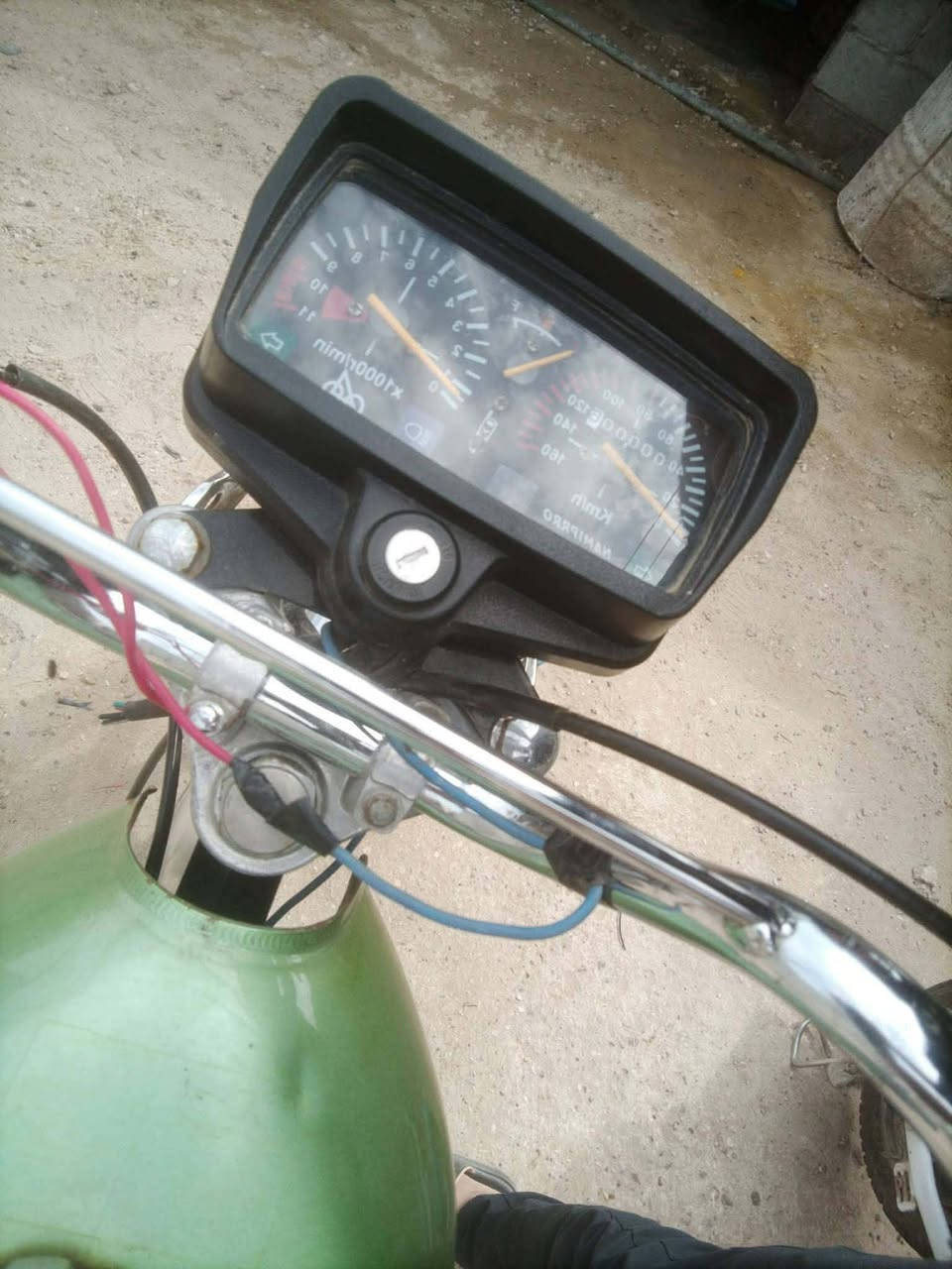 ايراني للبيع خمسه كير نقص بس ضفيره شغال من اول هندر تجي تاخذ اتراي تفحص السعر ٣٠٠  وبي مجال حك الجيه مستعجل عله بيعته بسب ضرف الشراي يتواصل خاص او يعلق


**إذا كنت صاحب هذا الإعلان وتريد حذفه لأي سبب، رجاءا أرسل رسالة إلى الدعم الفني**