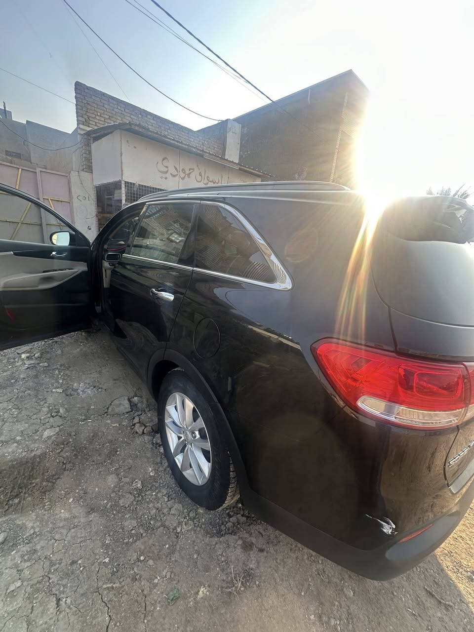 السلام عليكم سورنتو للبيع موديل 16كفاله فقط ربع جاملغ حادث امريكا وحادث نفس جاملغ بي طخه فقط كير مكينه كفاله خير من الله سياره تخم تاير جواهه 7راكب مكينه 6 
185 للتواصل 
***********واتساب فقط 
***********واتساب فقط
