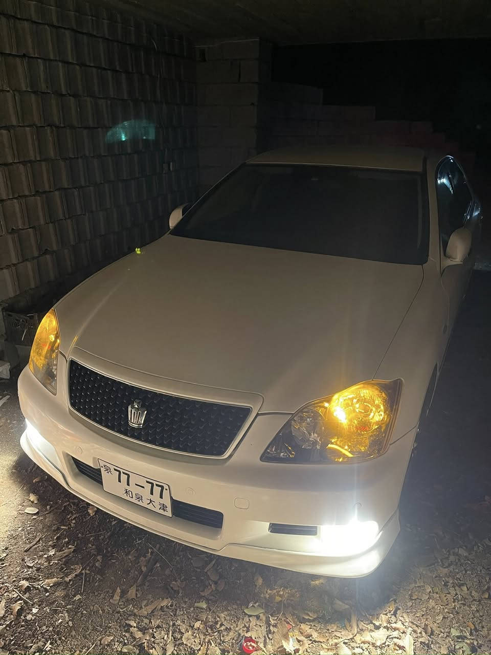 184 بڕاوە 2007
4دوگمەی قەپات بێ سڵاید 
ڕادارە سەلاجەیە پەردەیە فۆرمیکا سوور ٤ کوشن کارەباو هیتەر ٤ تایەو ویلی لۆک دینگە 
یەک دینار مەسروفی نیە بەزیادەوە مەسروفی لێ کراوە ڕۆنی تازەیە پاتری تازەیە برێکی بەسراوە جامەکەانی هەڵ گیراوە لەڕانیەم 
سحری:٥٧وەرەقەو محامەلەکی کەم
موشتەری تەلەفۆن بکە 
***********
