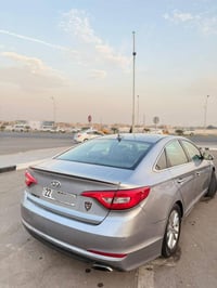 سوناتا ١٧السعر( ٥٥)  كص جنطه بانزين  تدفئه كشنات   تحكمات ستيرن  وارد ...