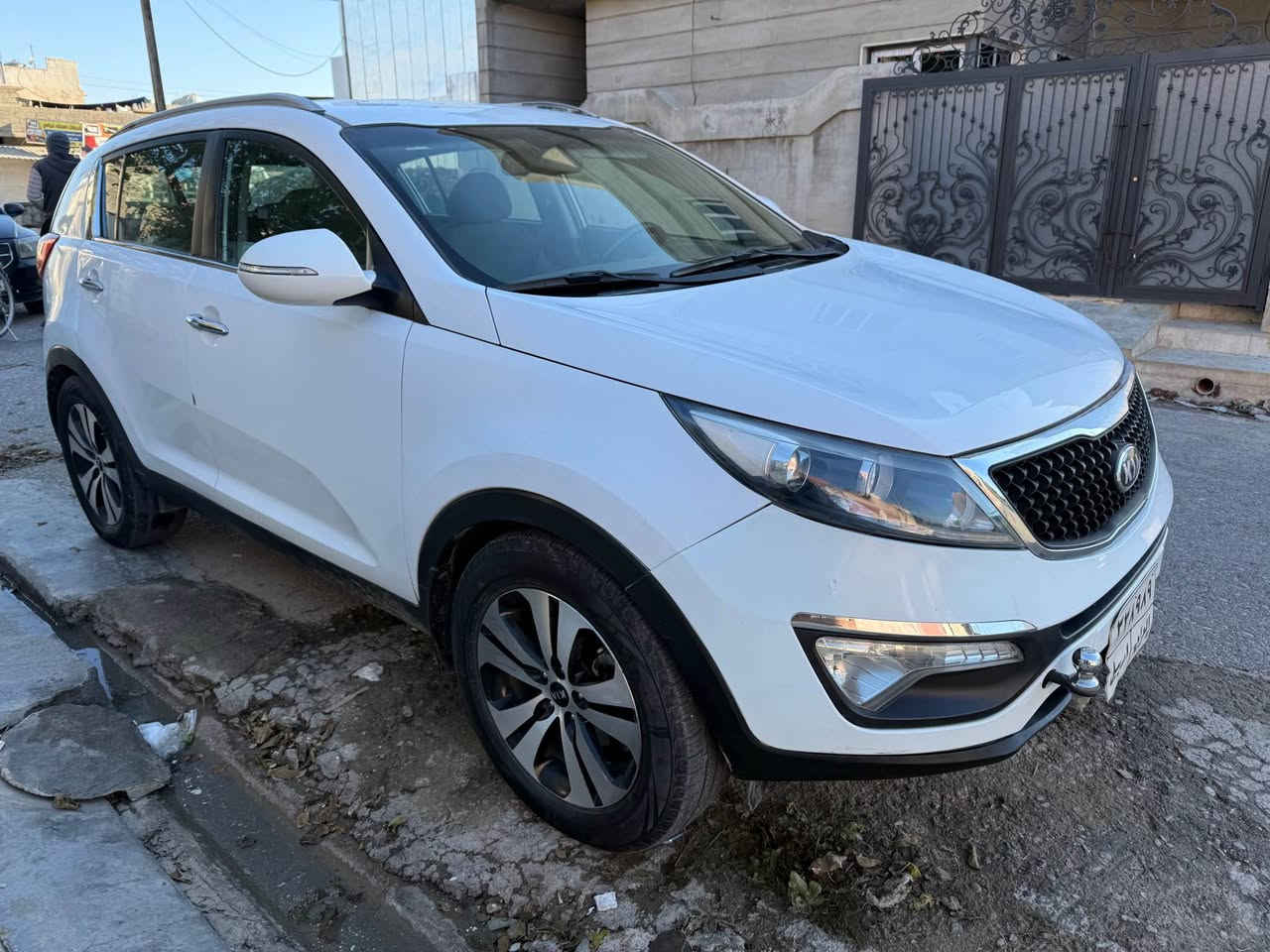 سبورتج للبيع موديل 2014
خليجي ماشية 166كم
بيها جاملغ خلفي صبغ
وبيها مكانين تعديل بارد شبر
سياره حلوه وجديدة
بيع او نراوسه بارقام شمالية فقط
*********** كركوك, العراق
