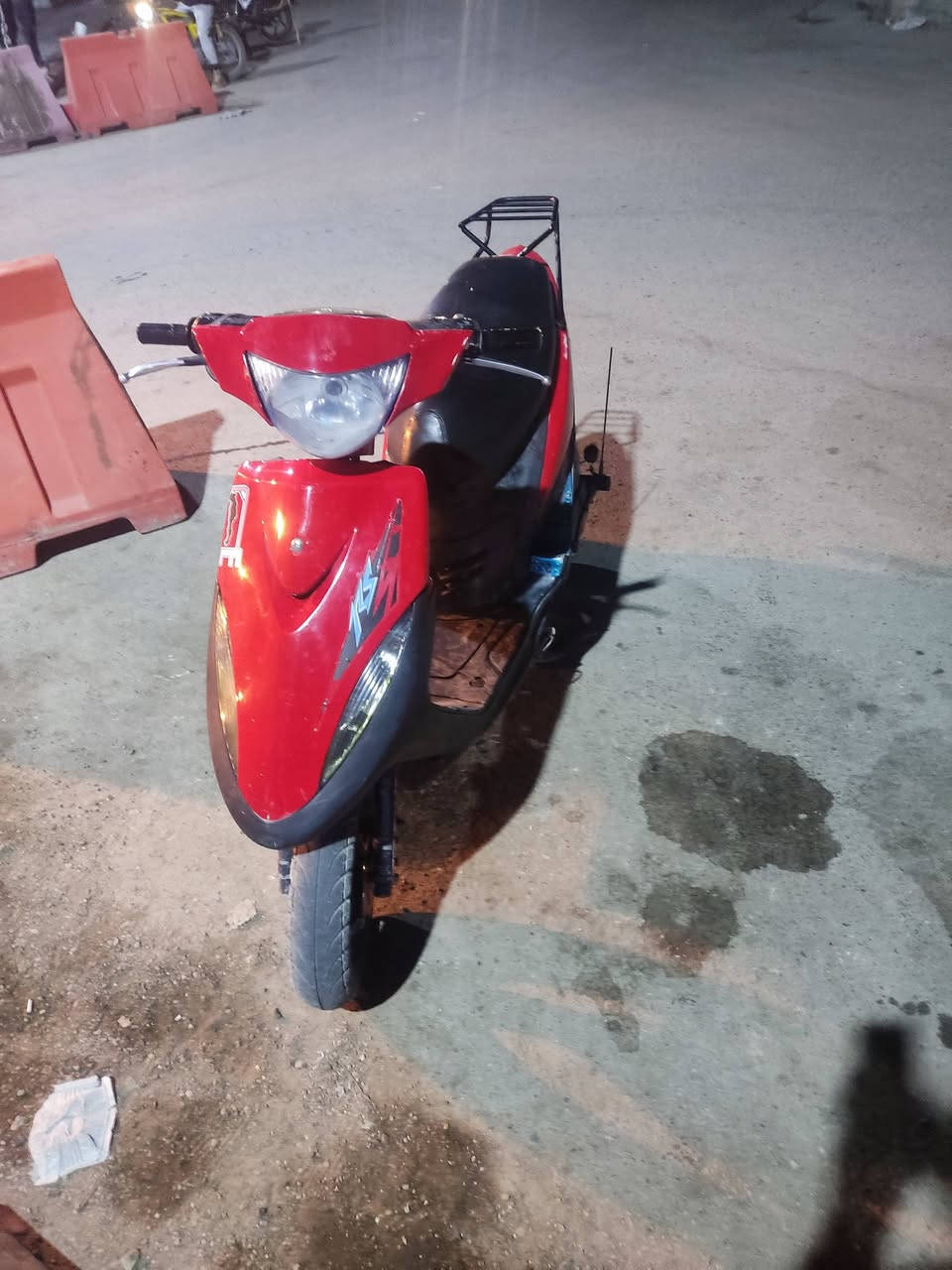 سلام عليكم دراجة ماكس عدله كفاله عامه بلاديه مكينه ما مفتوحه شرد 49كلها شغاله الدراجه سلف لابلادي مالها عوزها بس باتري سعرها 650 وبيها  مجال الشراي مكاني كوت  ***********او خاص
