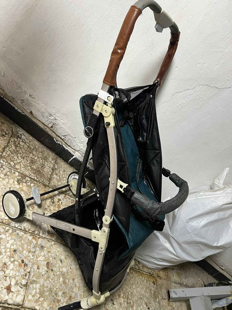 عربه طفل للبيع 
مكاني الاعضميه شارع عمر
سعر 40 الف
***********
يوجد توصيل
