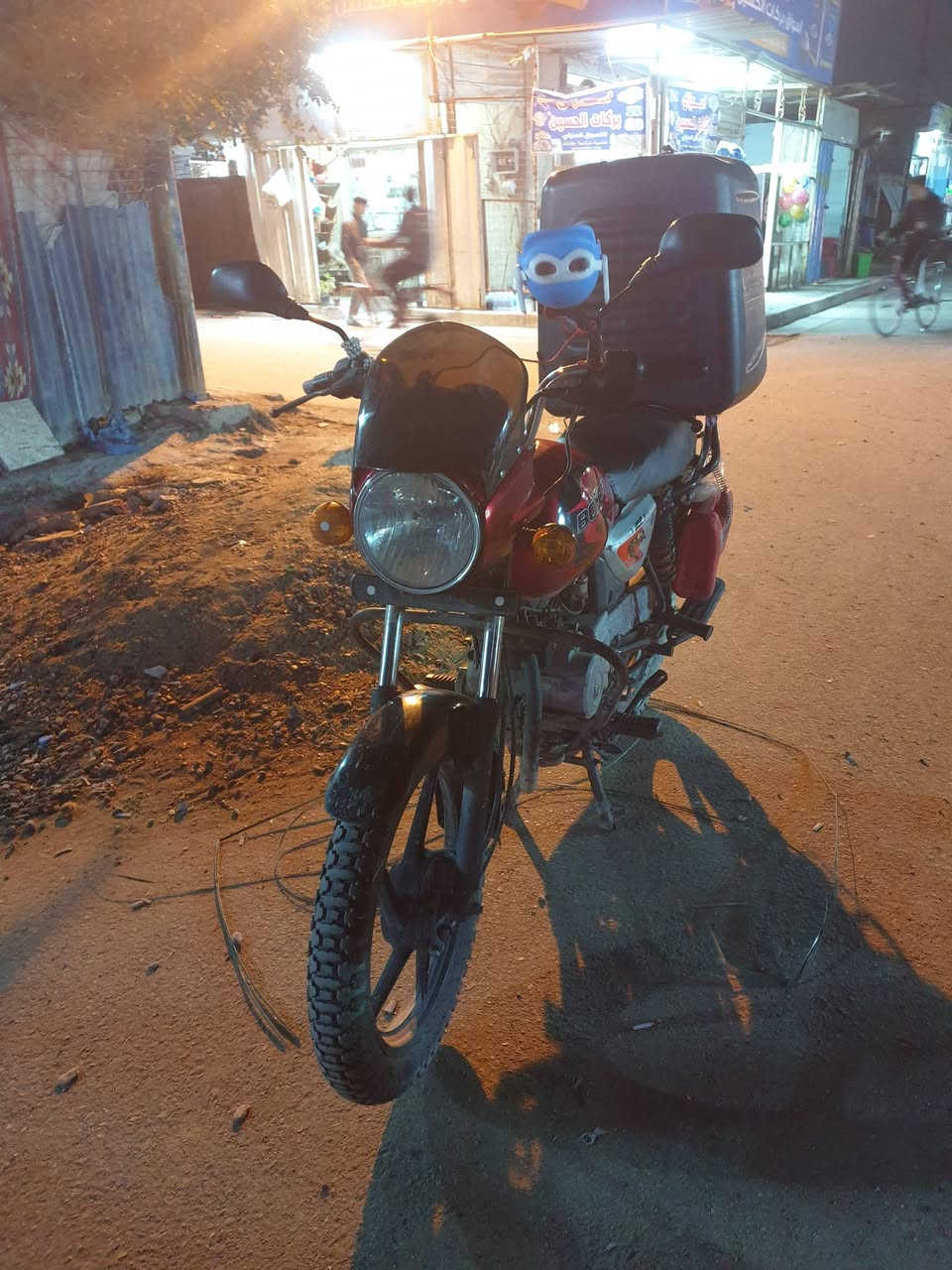 وعليكم السلام 😊
دراجتك بوكسر موديل 22-23 نضيفه ومعدل، بس مابيها اوراق وتبخير بسيط. كفاله عامه، السلف والهندر تمام بس تحتاج تشغيله بسيطه. سعرها 750 الف وبيه مجال. تواصل مع صاحبها ع *********** 🤙بغداد مدينه
