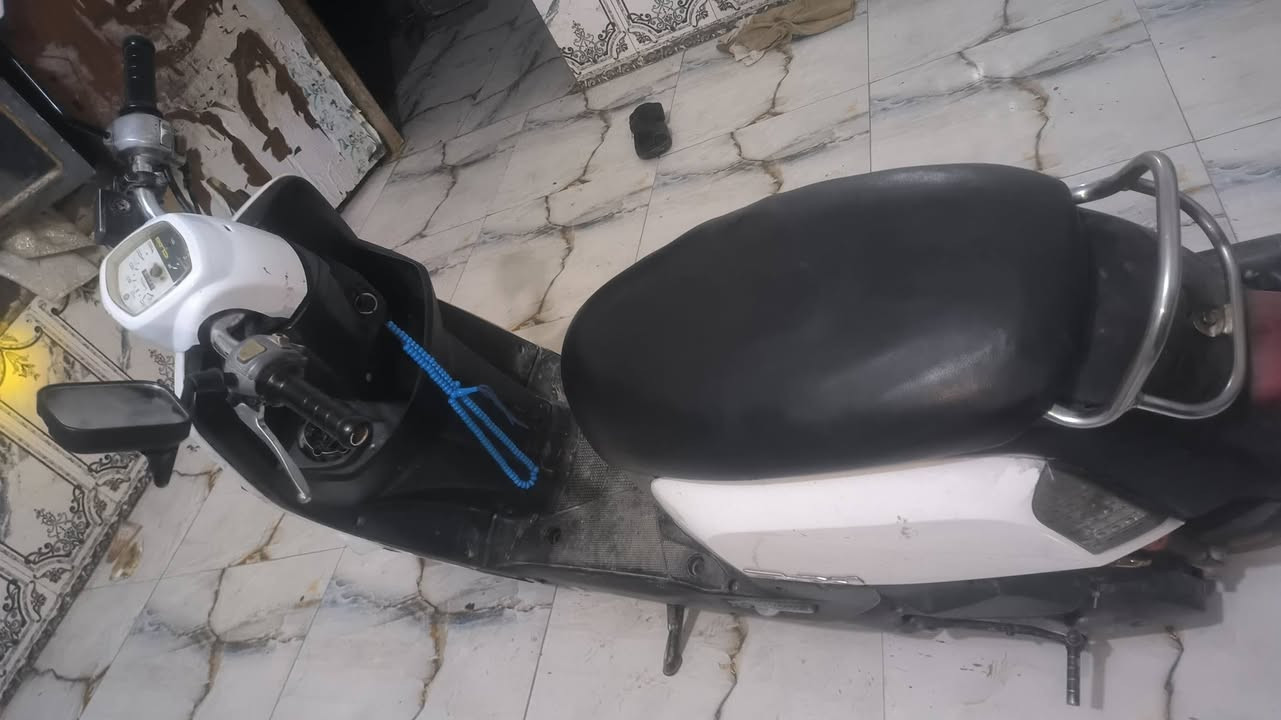 سلام عليكم درجه بوليس للبيع كرهبيات كله كامل عداد مايشتغل
سعر 450بيه مجال مكاني كربلاء الحر دراجه بيه نقوصات بصيطه
راسني وتساب رقمي ***********
