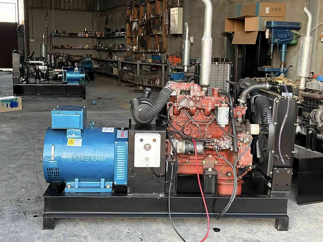 للبيع مولد فيات افيكو اربع بستم حاويه مكفول لاتنقيص ولابخار رأس توليد ٥٠ كيفي 3فيز المكان الصويره الحي الصناعي للاستفسار الاتصال على الأرقام التاليه ***********/ ***********
